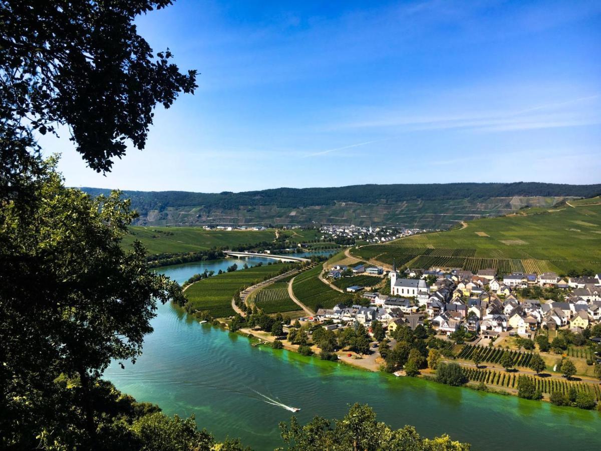 Alter Posthof Lieser Buitenkant foto